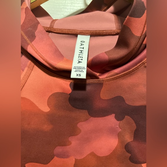 CAMO PRINT ATHLETA PINNACLE HOODIE SWEATER XS MANTRA PRINT WARM 🍂🍁 - Picture 5 of 8